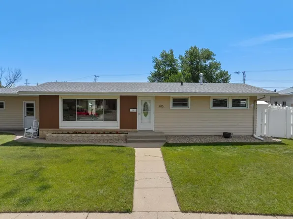 405 19th Ave SW, Minot, ND 58701