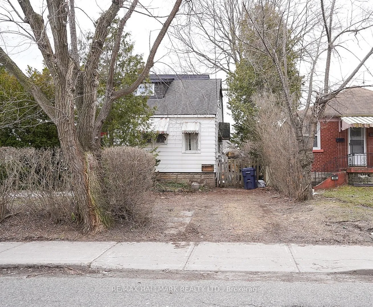 63 Highview Ave photo 1