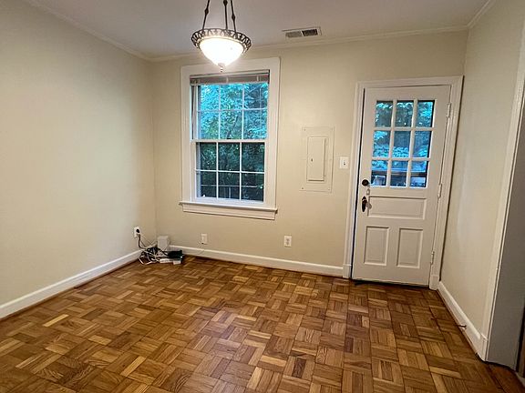 3rd image of 1201 S Barton St