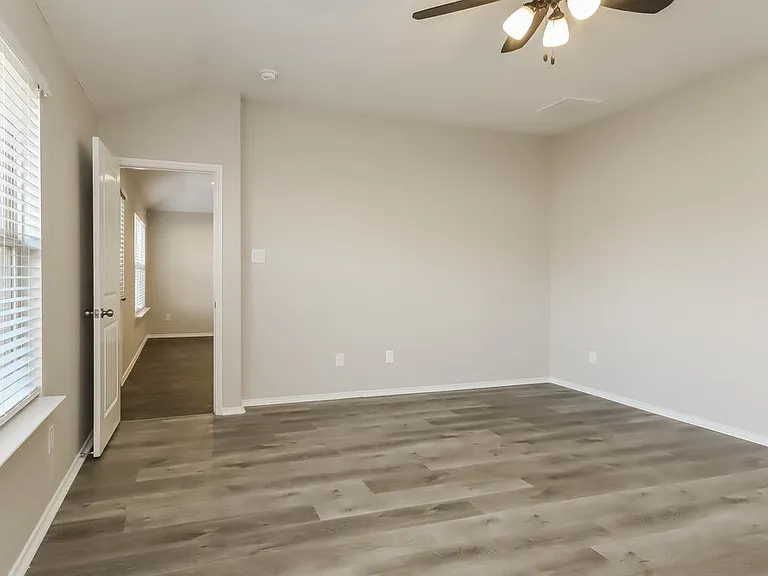 8102 Rose Petals Ln — Photo 9