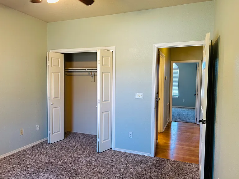 15 Mills Dr — Photo 28