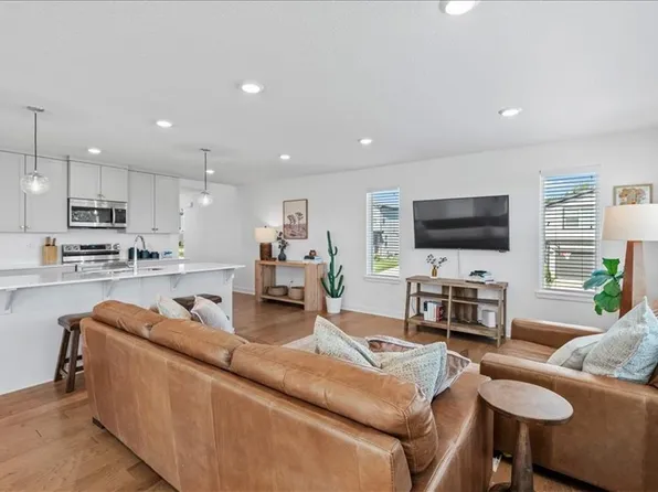 13303 W 180th Ter, Overland Park, KS 66013