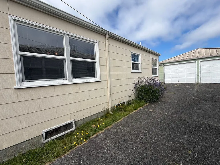 2231 Pine St — Photo 28