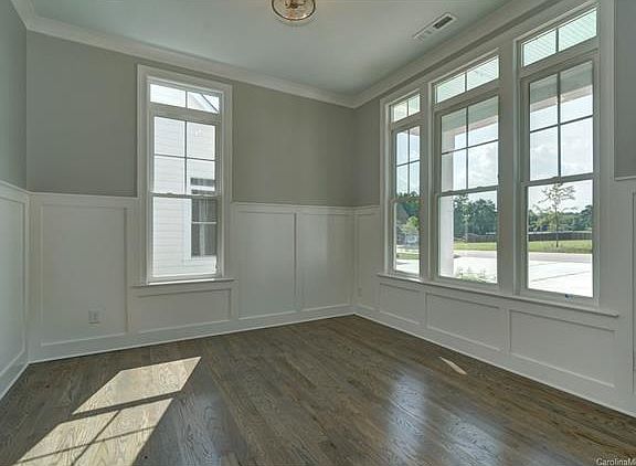 5th image of 140 Sisters Cove Ct #25