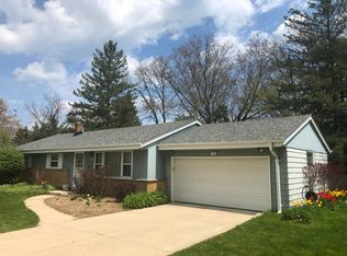 7380 N Iroquois Rd, Milwaukee, WI 53217