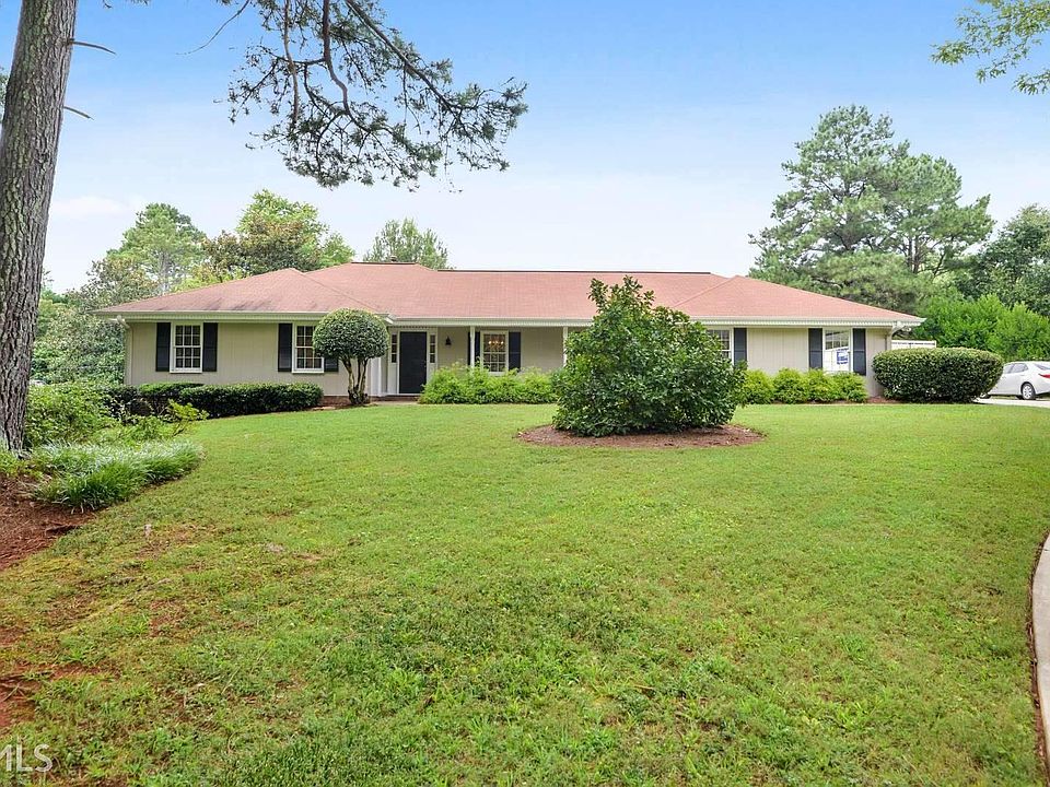 1st image of 510 Saddle Horn Cir #10