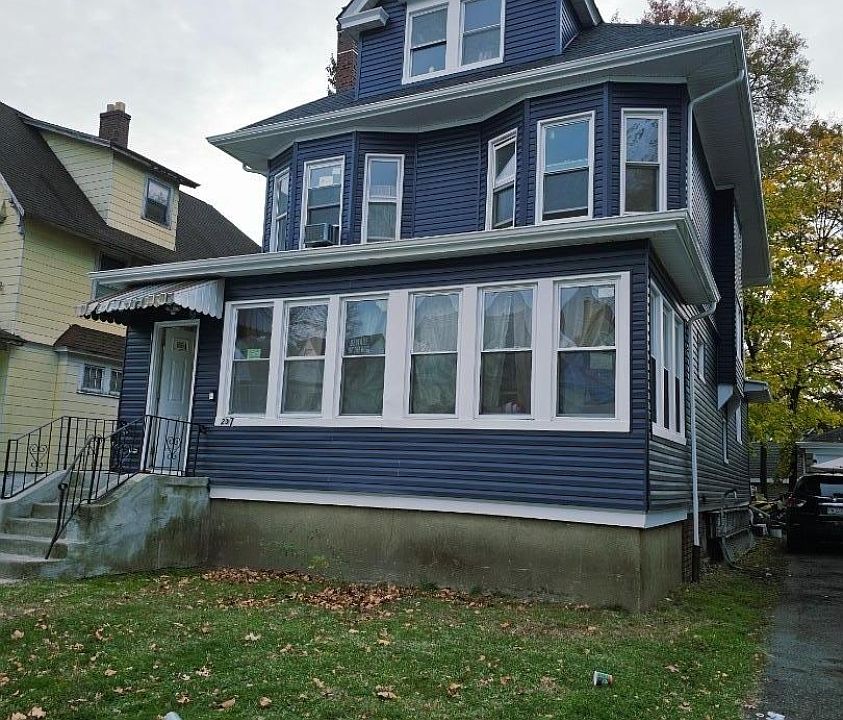 2nd image of 237 Rutledge Ave