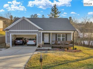 165 W Evergreen Street, West Jefferson, NC 28694