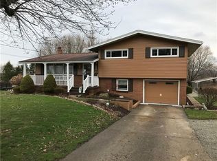 295 State St, Mount Pleasant, PA 15666