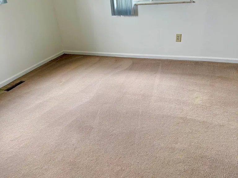5694 Threasa St — Photo 5