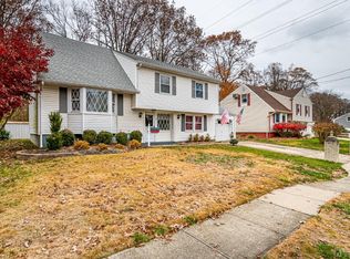 28 Meyer Rd, Edison, NJ 08817