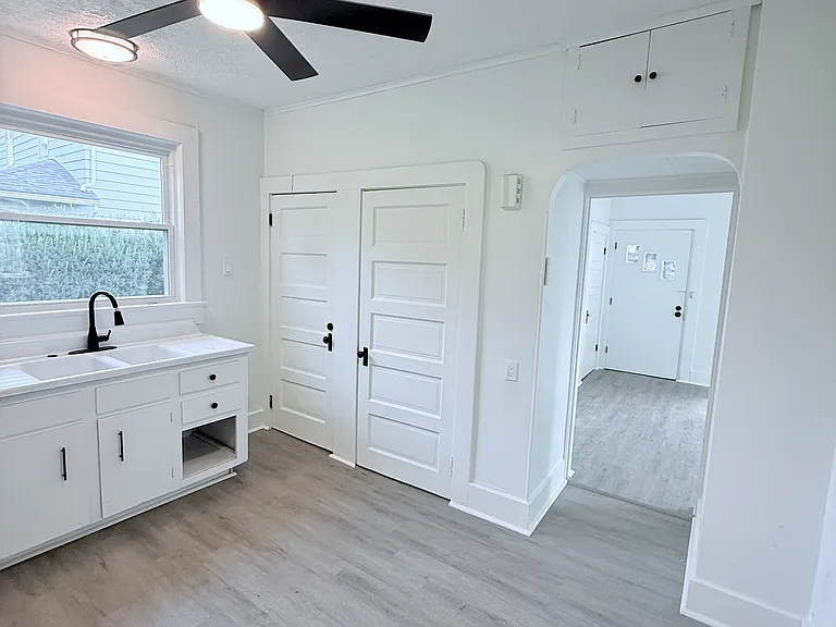 418 Sumner Ave — Photo 4