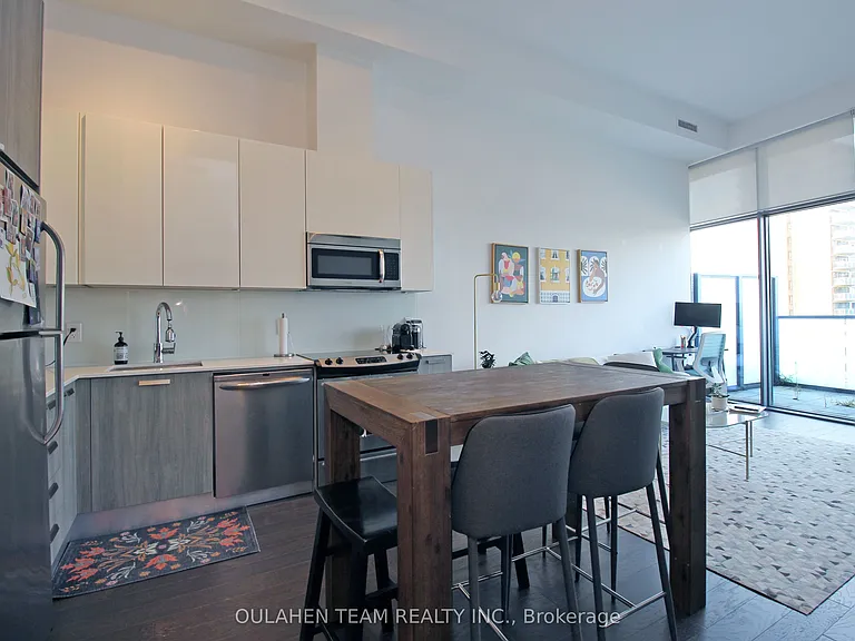 1815 Yonge St #603 — Photo 3