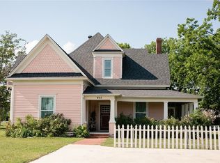 407 Elm St, Sanger, TX 76266