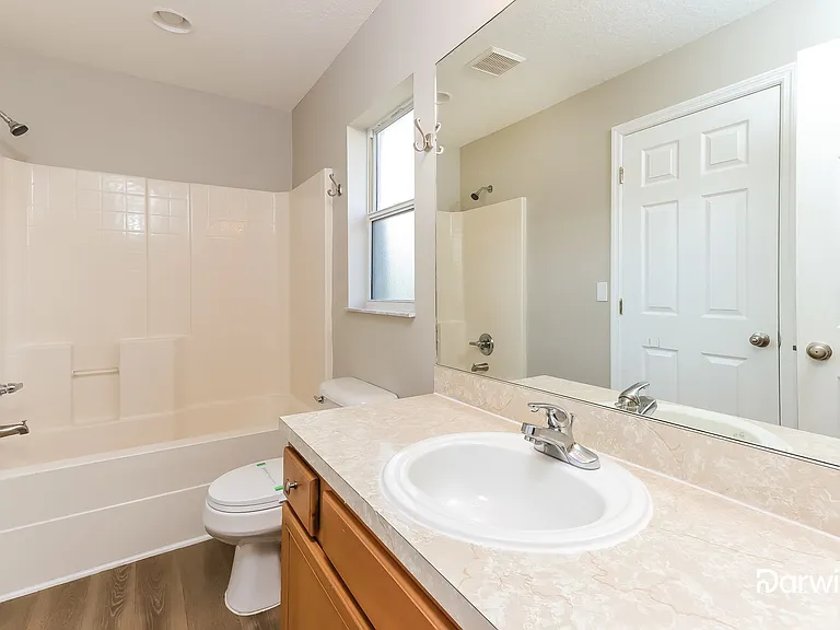 2431 SE Gilbert Ave — Photo 9