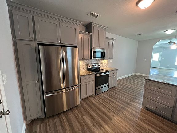 4th image of 7717 Florence Dr