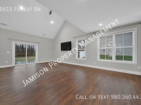 2nd image of 10615 Forest Dr