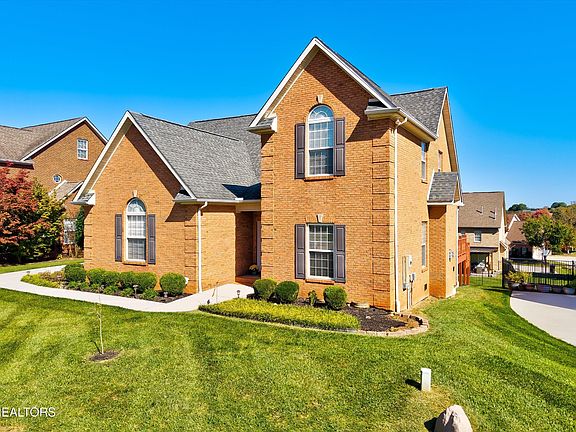 3rd image of 12611 Weatherstone Dr