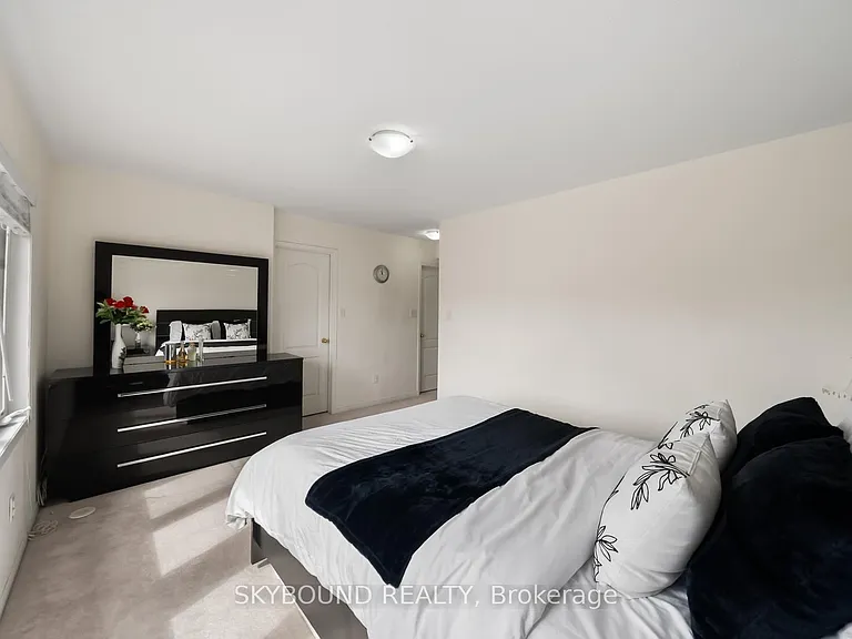 3375 Thomas St #13-14 — Photo 21