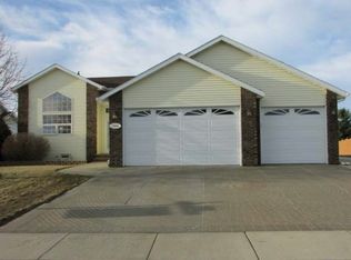 4609 29th St SE, Mandan, ND 58554