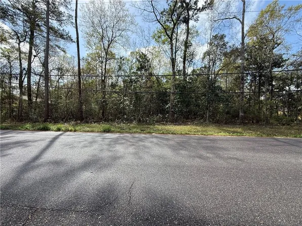 363 Maple Leaf Dr, Slidell, LA 70458