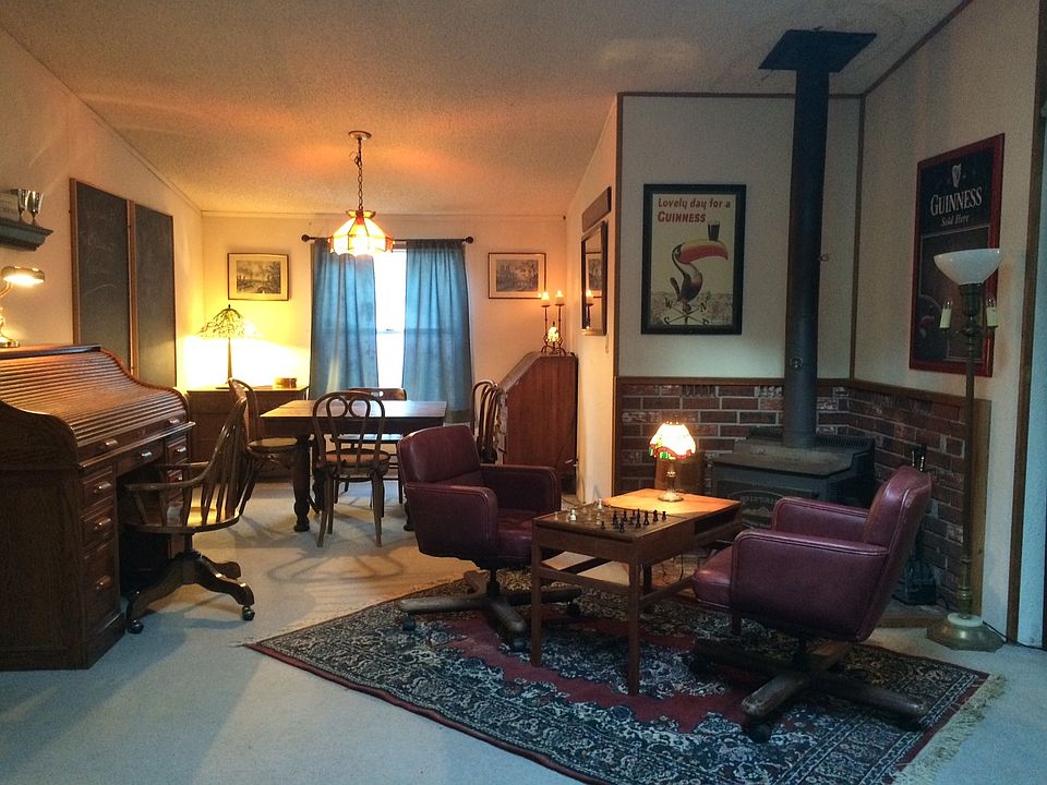 Front room/den/study