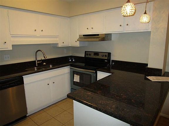 3rd image of 5310 Fleetwood Oaks Ave APT 129