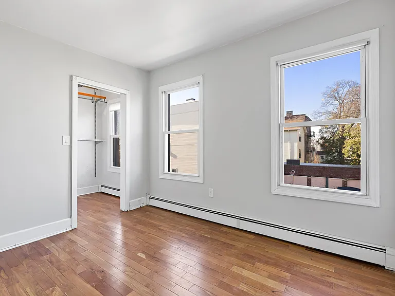 36 Perry St #2 — Photo 7