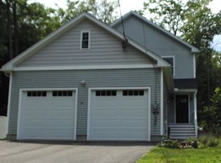 31 Chuck St, Weare, NH 03281