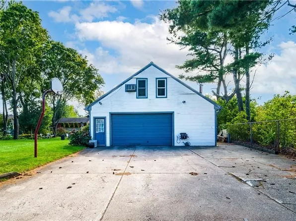 240 Bedford Ave #2, Warwick, RI 02886