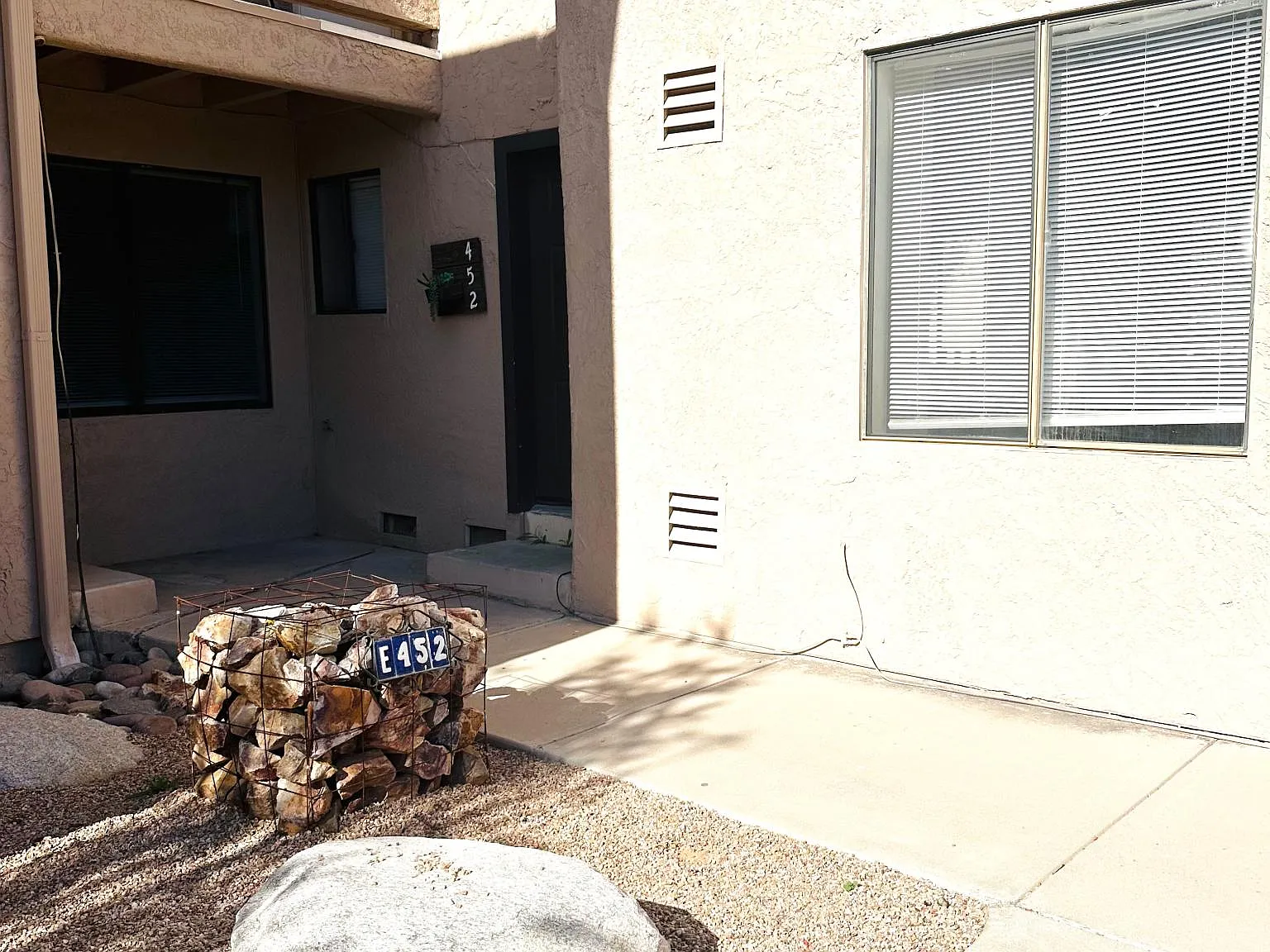 2 bed, 900 sqft, $1,495 — Photo 3