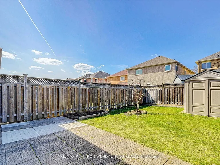 60 Warren Bradley St — Photo 30