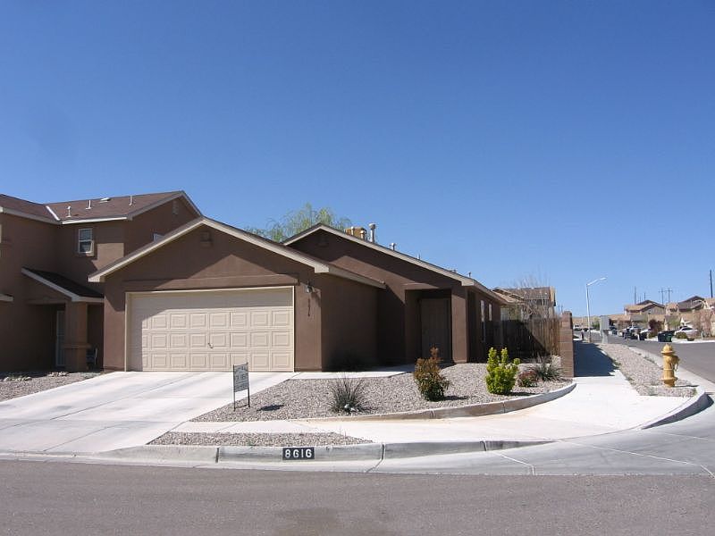 1st image of 8616 Casa Linda Ct NW