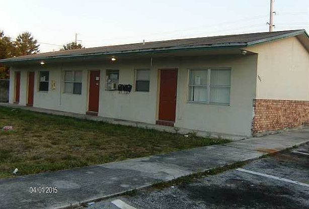 1st image of 3326 NE 1st Ave #1-3