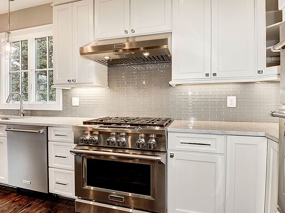 5th image of 2226 N Kensington St