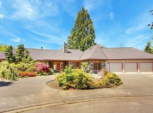 1015 Alexander Pl NE, Bainbridge Island, WA 98110