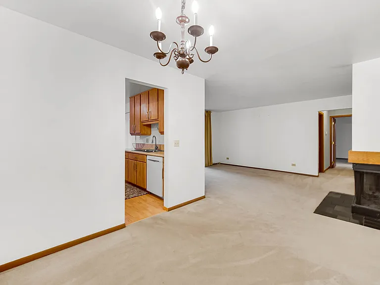 7000 Newport Dr #204 — Photo 10