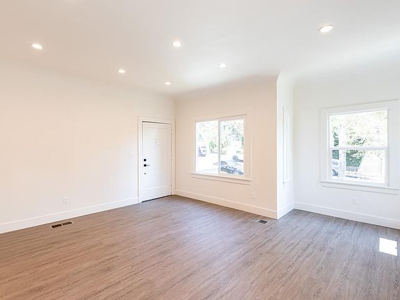 4th image of 157 N Kenmore Ave #159