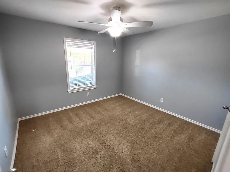 8929 Holliday Ln — Photo 21