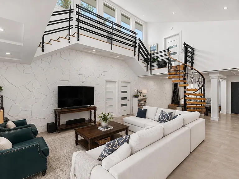 33 Oregon Ln — Photo 8