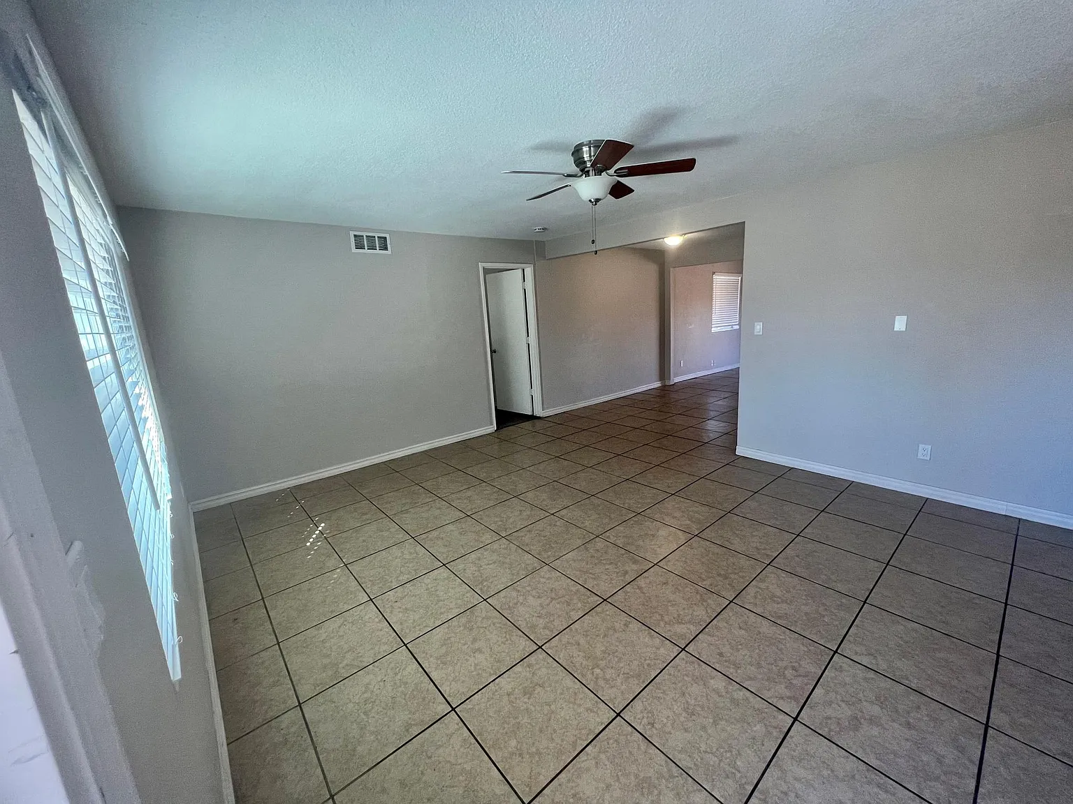 6565 Mojave Ave — Photo 3