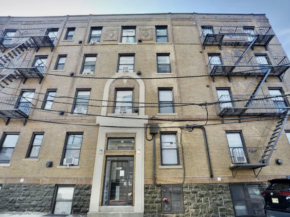 4901 Murphy Place image 13 of 18