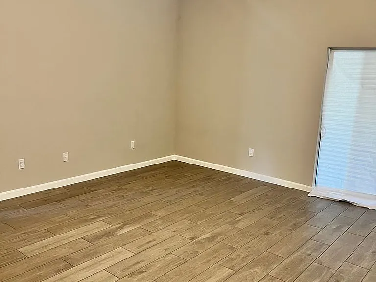5951 NW Baynard Dr — Photo 6