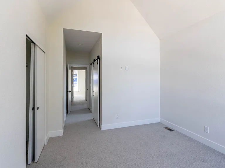 1592 N Ames St — Photo 14