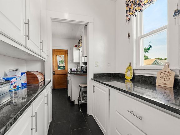 5th image of 28 Appleton St