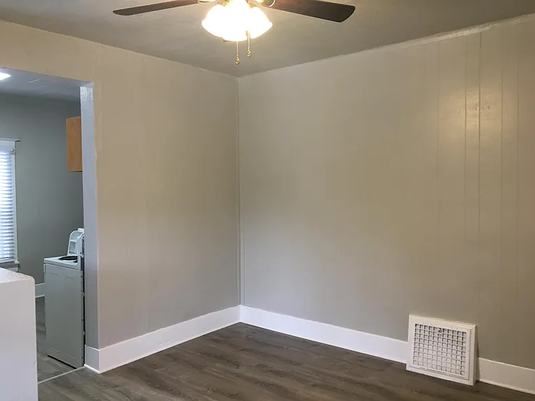 142 S 11th Ave #2 — Photo 6