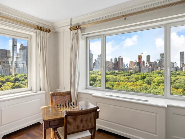 875 5th Avenue image 1 of 12