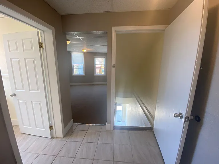 2310 Arlington Ave #2 — Photo 5