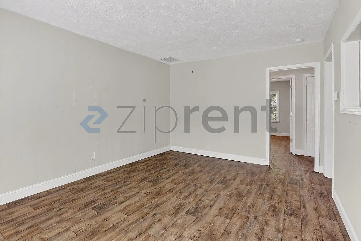 2 bed, 836 sqft, $1,198 — Photo 4