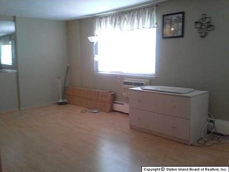 5th image of 25 Gadsen Pl APT 1A